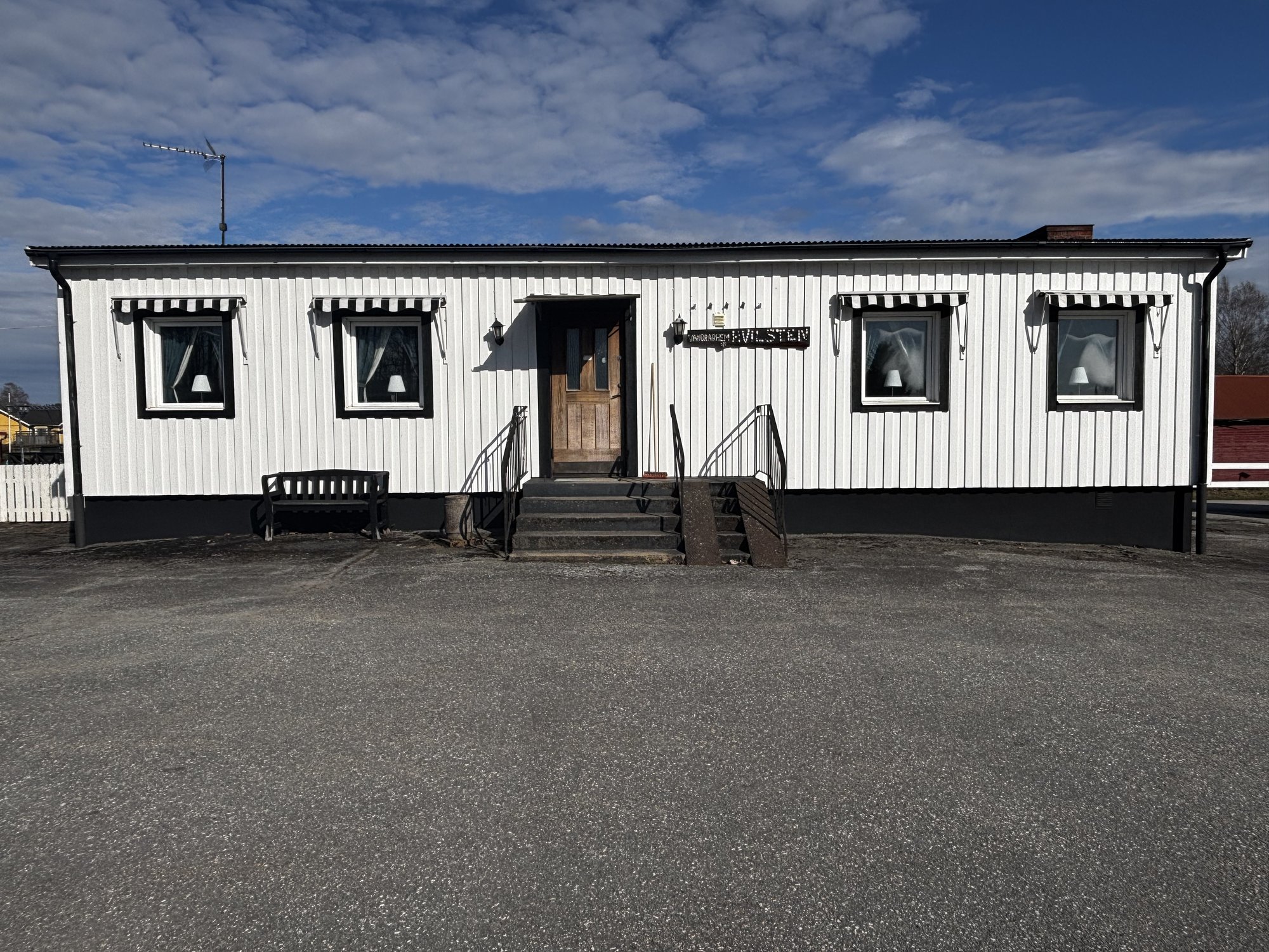 Framsidan av Hvilsten Vandrarhem